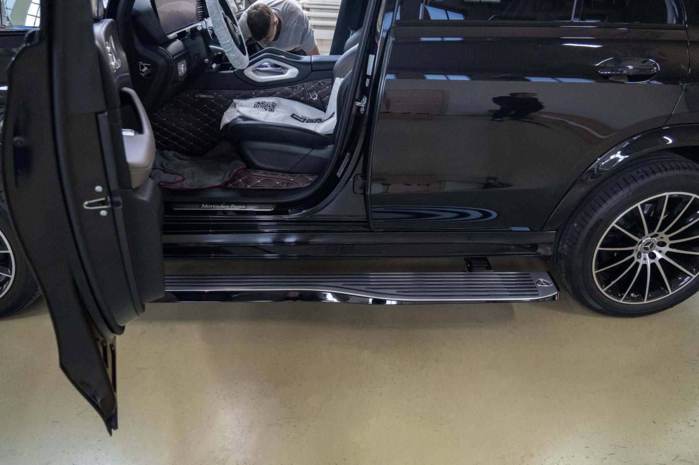 Выдвижные электропороги MAYBACH на Mercedes-Benz GLE (X167) 2019-2025 | Компания ATS-Tuning