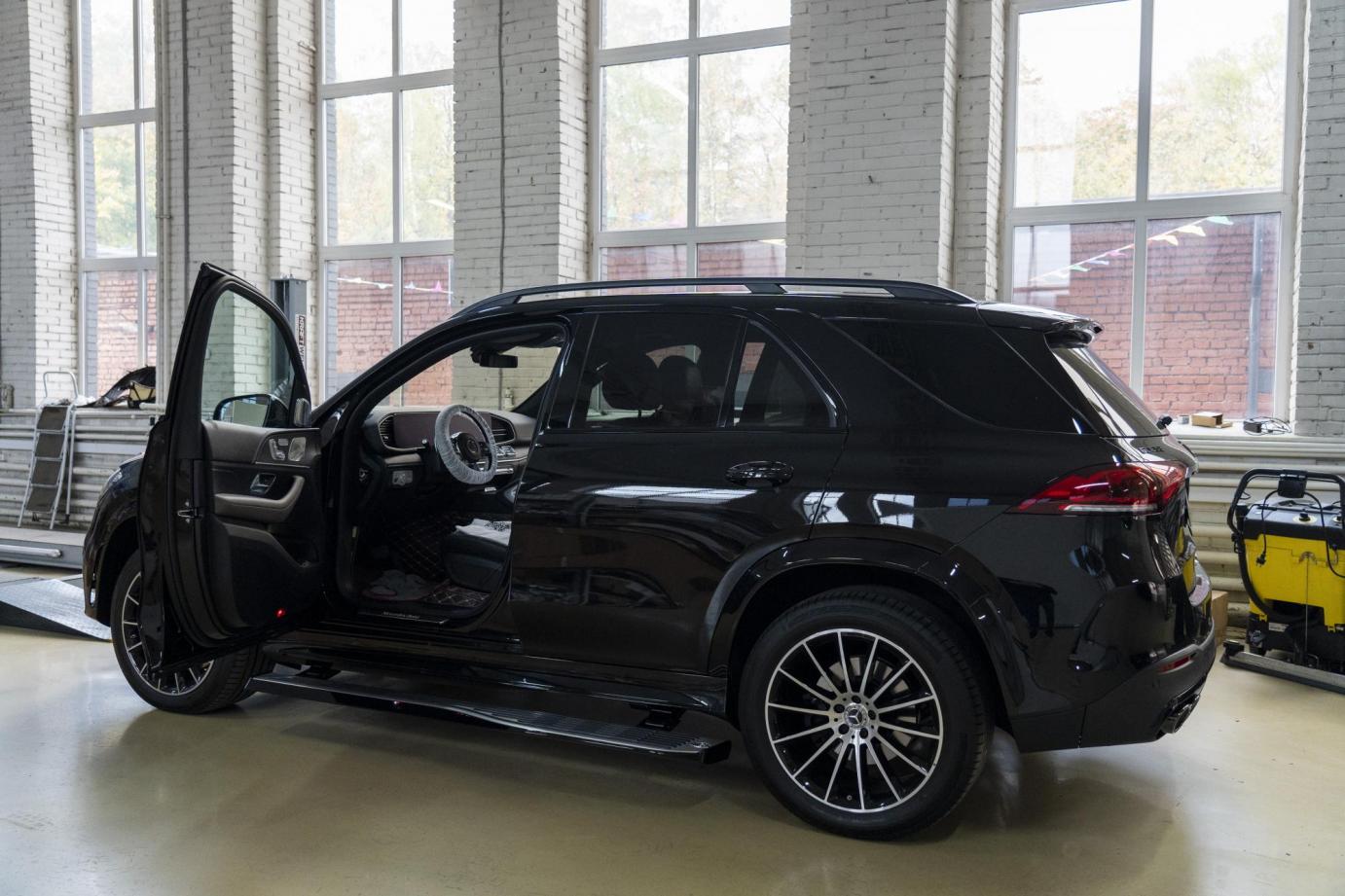 Выдвижные электропороги MAYBACH на Mercedes-Benz GLE (X167) 2019-2025 | Компания ATS-Tuning