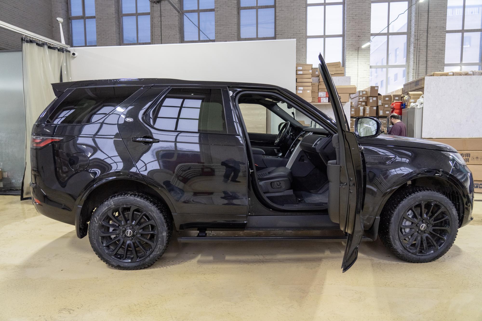 Пороги электрические Land Rover Discovery 5  | Компания ATS-Tuning