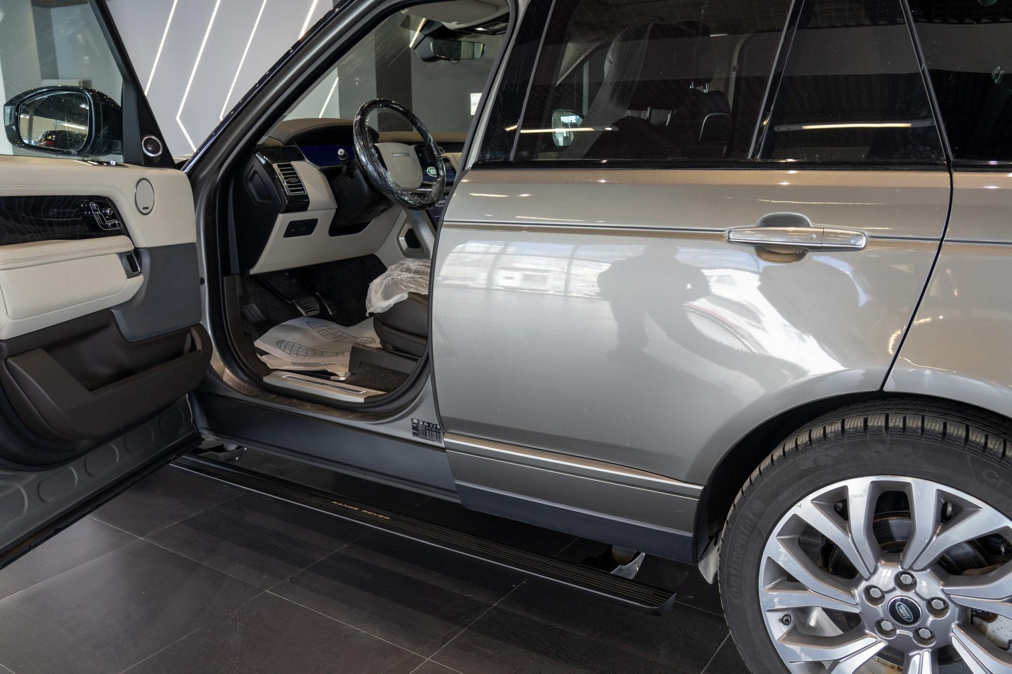 Выдвижные электропороги ATS на Range Rover Vogue (2017-2022) | Компания ATS-Tuning