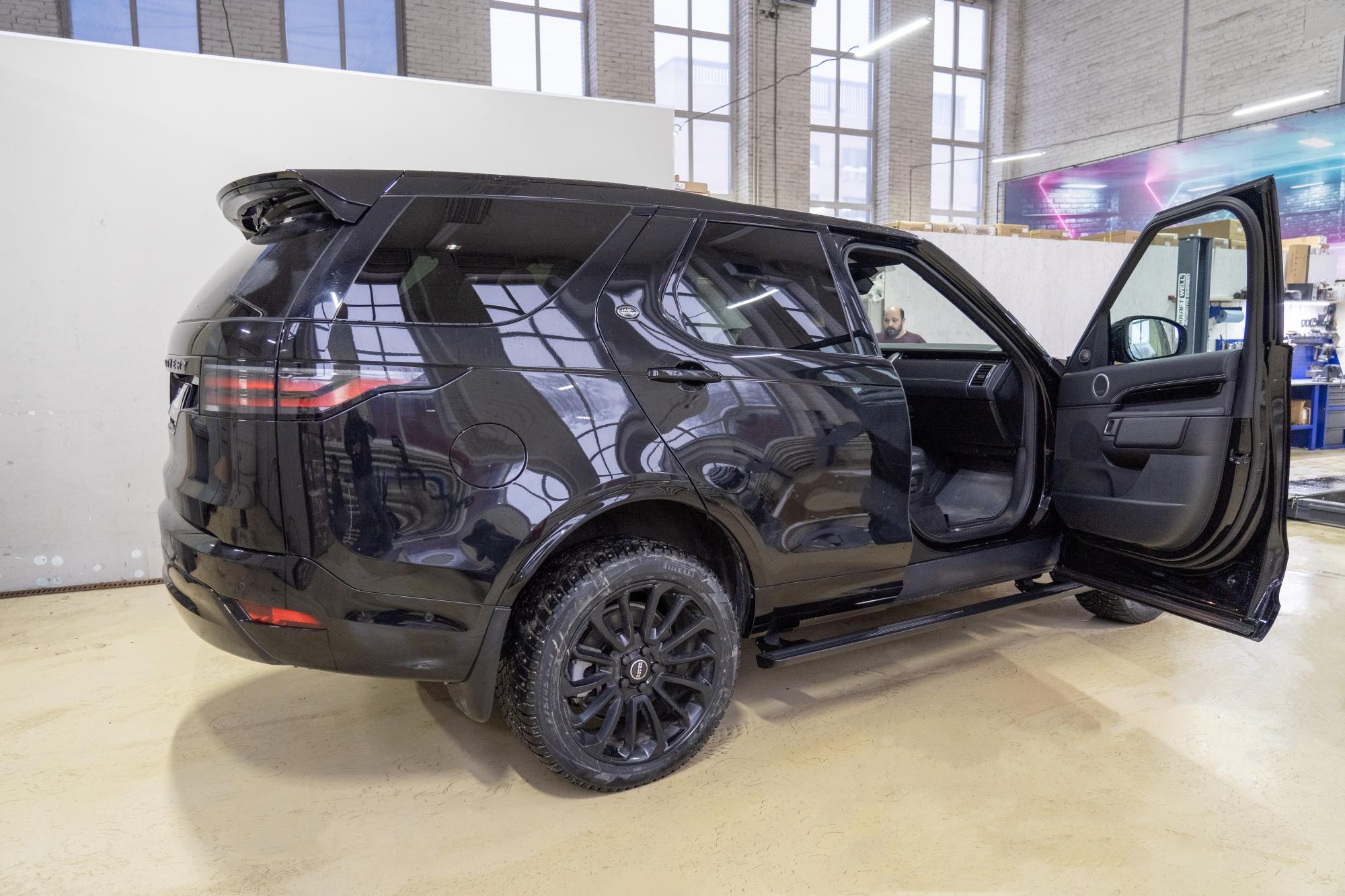 Пороги электрические Land Rover Discovery 5  | Компания ATS-Tuning